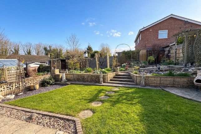107, Sheering Mill Lane, Sawbridgeworth photo 3