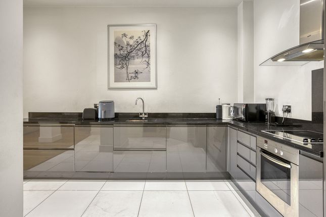 Flat Flat 60, Bloomsbury Mansions 13-16, Russell Square, London photo 4