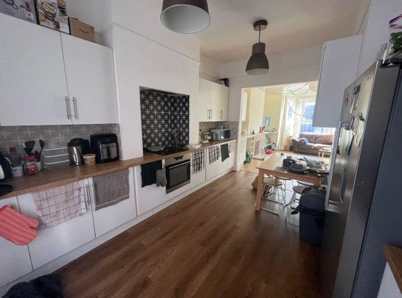 23, Manor Terrace, Leeds photo 2