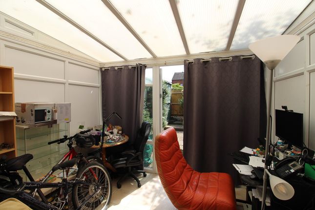 89, Swallowtail Road, Horsham photo 4