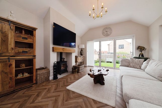 23, Warren Drive, BEVERLEY photo 3