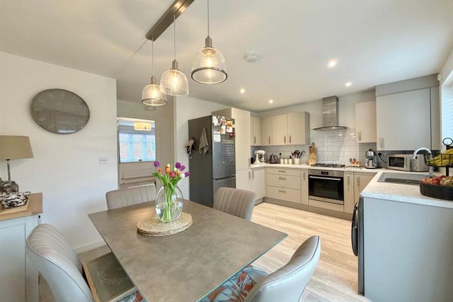 18, Nutfield Lane, Warwick photo 4