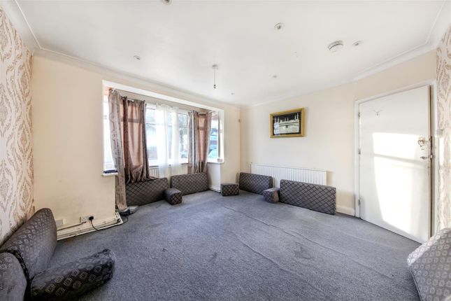 72, Nathans Road, Wembley photo 2
