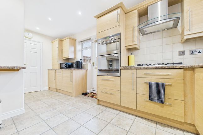 5 Fraserburgh Way, Peterborough photo 4
