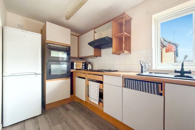 Flat 3, Byron Court,, Byron Close, Leicester photo 3