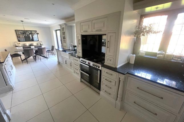 Open Plan Kitchen.Jpg
