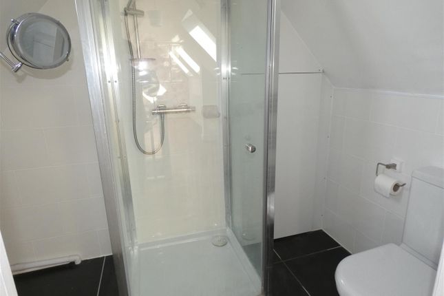 Ensuite.Jpg