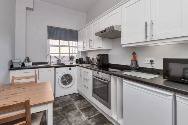 16 Broom Hall High Street, Biggleswade photo 4