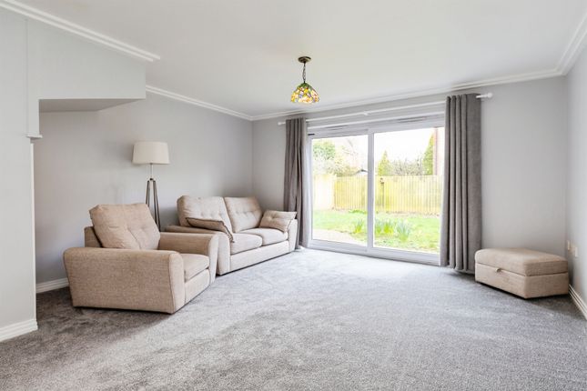 4, Mulberry Mead, Hatfield Garden Village photo 2