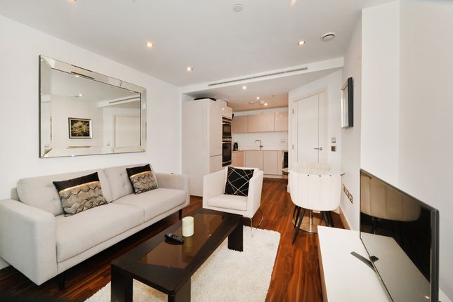 Apartment 1009, London photo 3