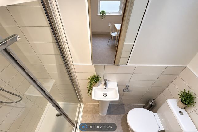 1-bed house on Wokingham Road, Reading, £795/mo