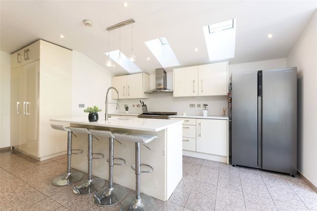 48, Standen Road, London photo 4