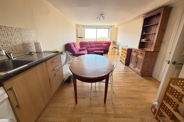 19 Padda Court, Northolt Road, Greater London photo 3