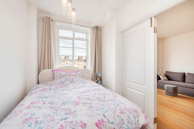 Flat for sale in St. Johns Court, Finchley Road
