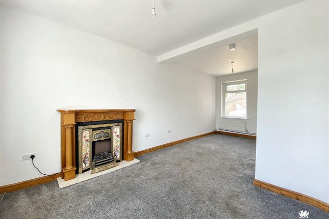 22, Heol Nazareth, Llanelli photo 3