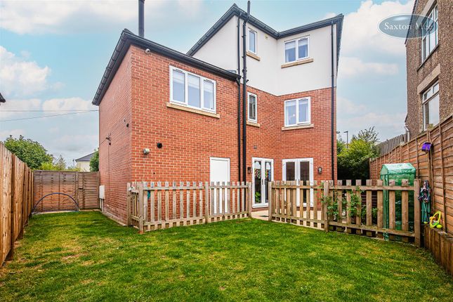 8a, Shay House Lane, Sheffield photo 2