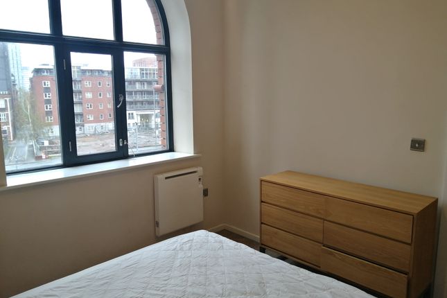 Flat to rent in Hatter Street, Manchester