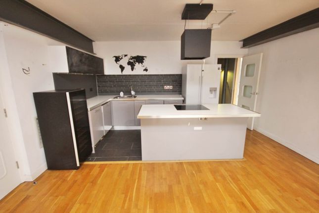 Apartment 504 Fairbairn Building, Henry Street, Manchester photo 3