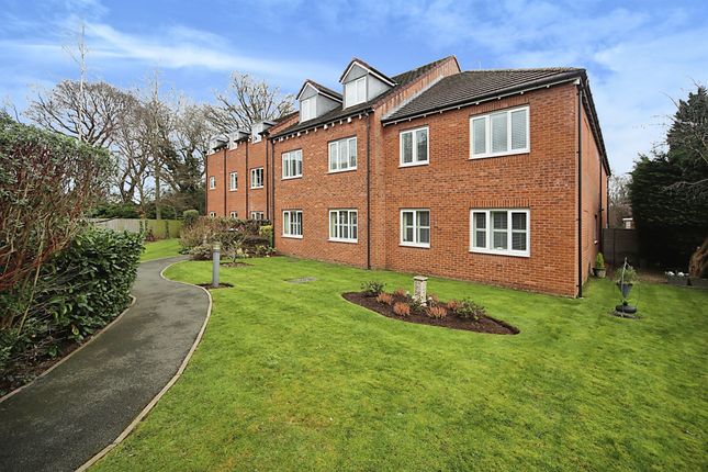 Thumbnail Flat for sale in Manor Road, Solihull