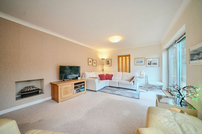 8 Overstrand Road, Cromer photo 4