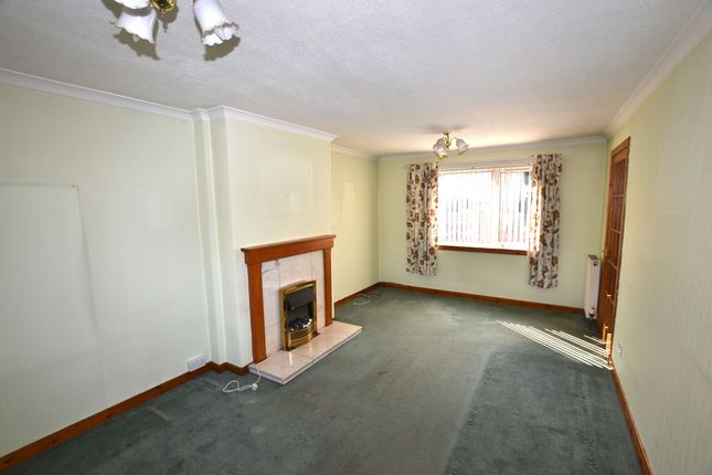 13, Fleurs Crescent, Forres photo 3