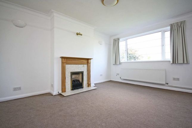 Flat to rent in Park Road, Hampton Wick, Kingston Upon Thames