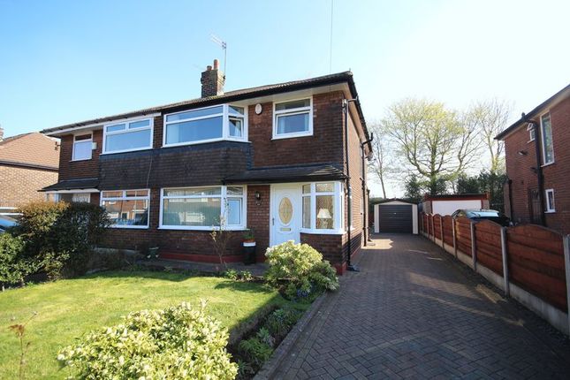 3 Bed Semi Detached House For In Berkeley Drive Buersil House Of Berkeley Drive Buersil Rochdale Ol16