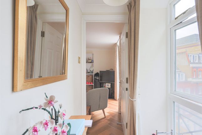 Flat for sale in Pemberton Row, Temple
