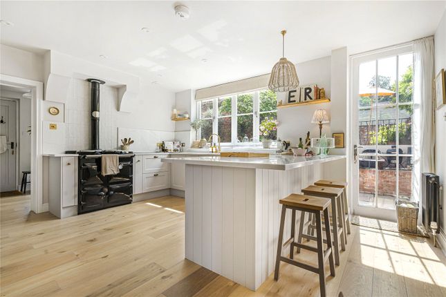 Chiltern Cottage,, The Green, Watlington photo 3