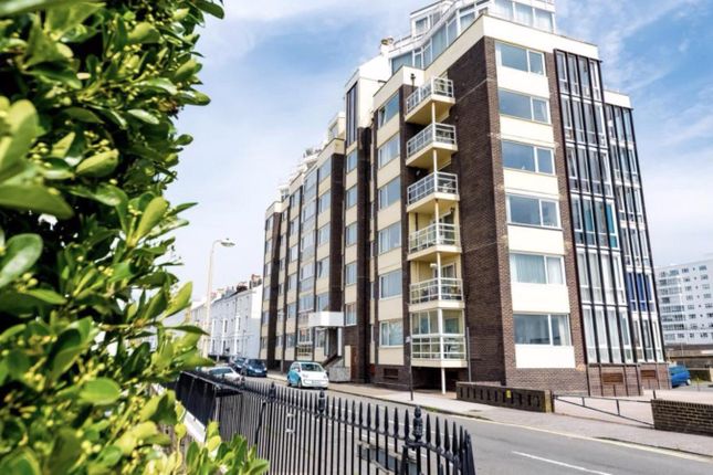 Flat to rent in Arundel Street, Brighton BN2