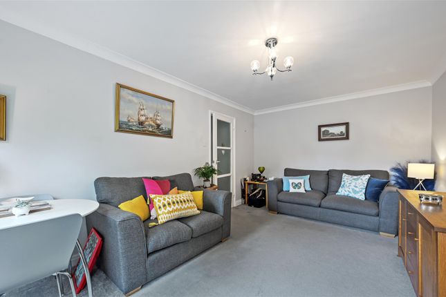 Flat for sale in Elton Close, Kingston Upon Thames