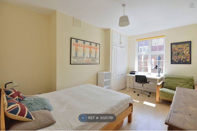 Flat  Brook House, Cranleigh Street, London photo 2
