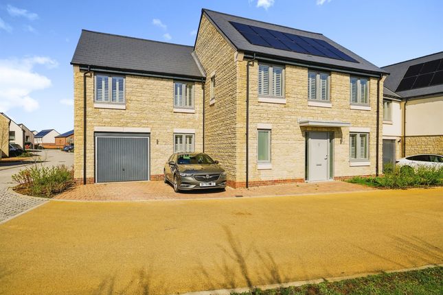 Thumbnail Detached house for sale in Haricot Vale Road, Bicester