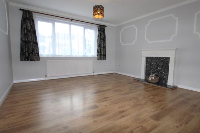 Thumbnail Flat to rent in Holmes Court, Larkshall Road