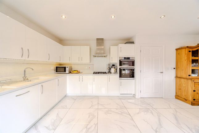 30, Knibb Drive, Milton Keynes photo 4