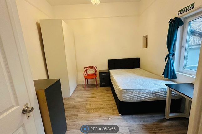 First Floor Ensuite Single Room