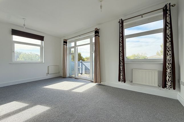 1 Crest House, 2 Wraysbury Drive,, WEST DRAYTON photo 3