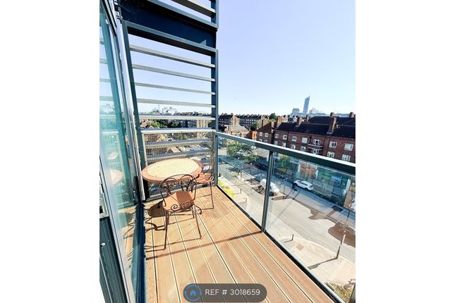Flat, Cranston Court Bloemfontein Road, London photo 4