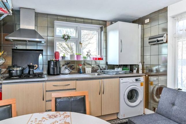 Flat 2, 509, Caledonian Road, London photo 4
