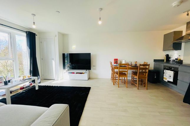 2-bed flat on St. Lukes Road, Birmingham, £210,000