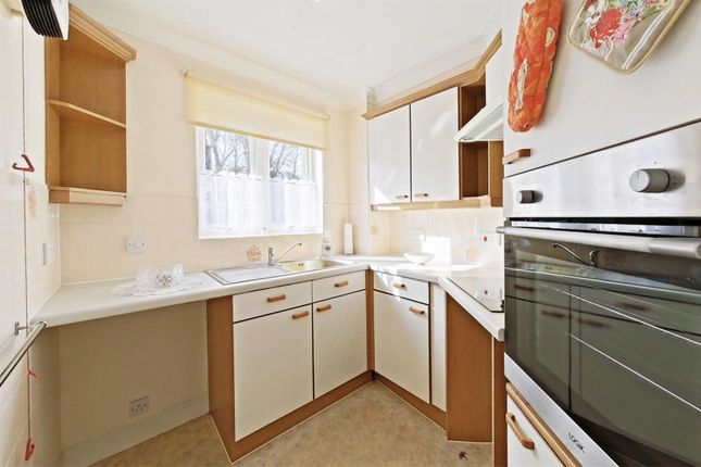 Flat 51, Watersedge Court, 1, Wharfside Close, Erith photo 3