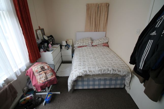 Thumbnail Shared accommodation to rent in Marlborough Road, Roath, Cardiff