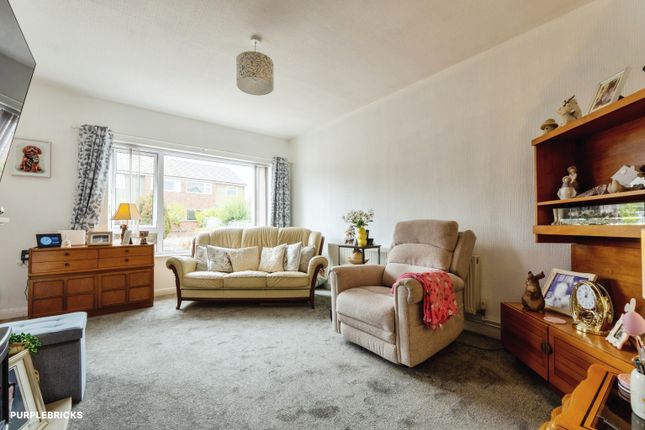 47, Allington Drive, Birstall photo 4