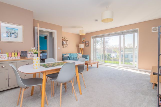 Flat 7, 8, Beach Avenue, Kent photo 2