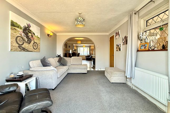 16, Spithead Avenue, Gosport photo 3