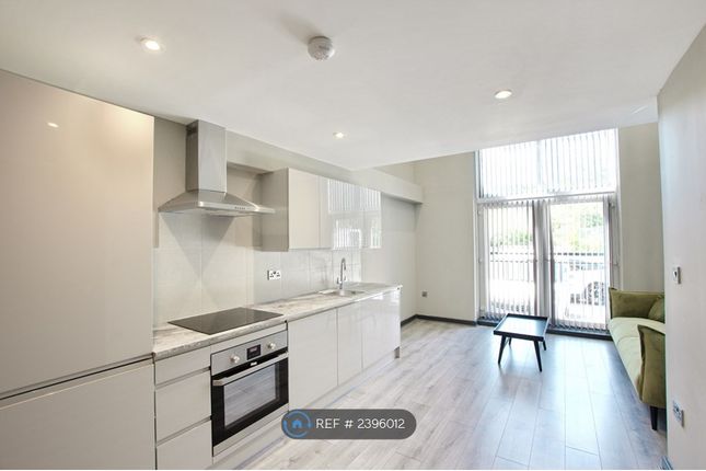 Thumbnail Flat to rent in Trinity Apartments, Leeds
