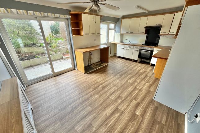 22, Churchill Walk, Saltash photo 2