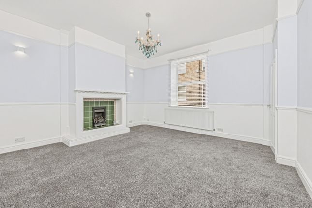 7, Regent Street, Lower Hopton, Mirfield photo 2