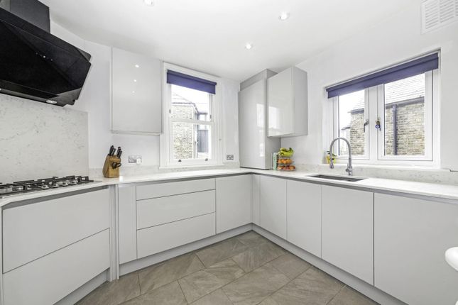 14b, Wyneham Road, London photo 4