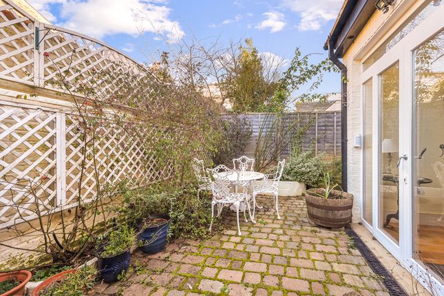 End terrace house for sale in Doria Road, Parsons Green, Fulham, London